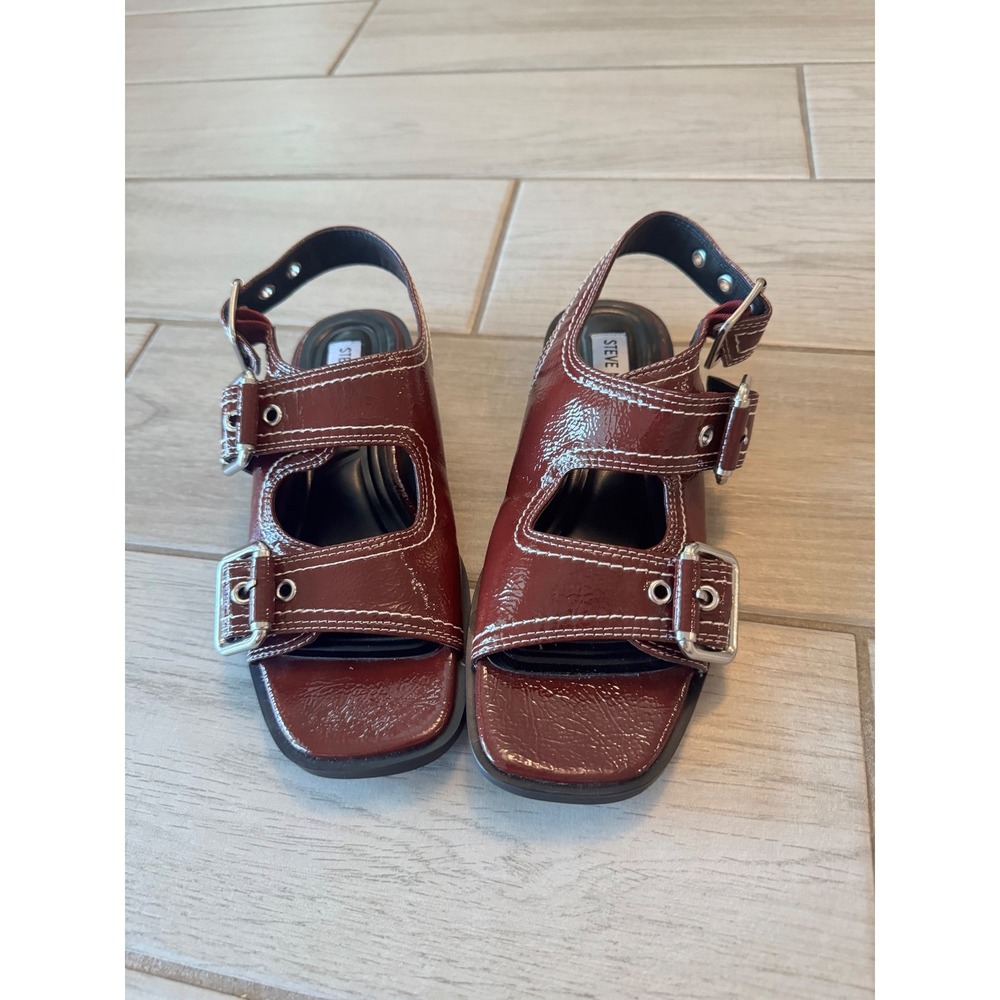 Steve Madden Burgundy Patent Multi Buckle Sandals Square Toe Contrast Stitch 10
